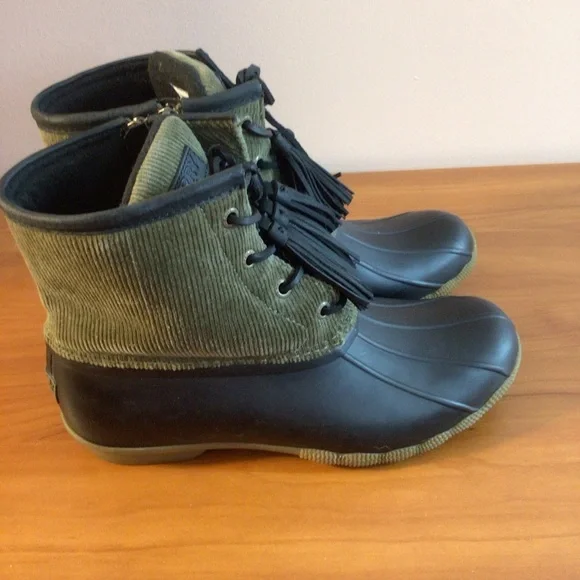 SPERRY Saltwater Tassel Corduroy Black and Olive Duck Boots Women’s Size 8.5 - Picture 2 of 8